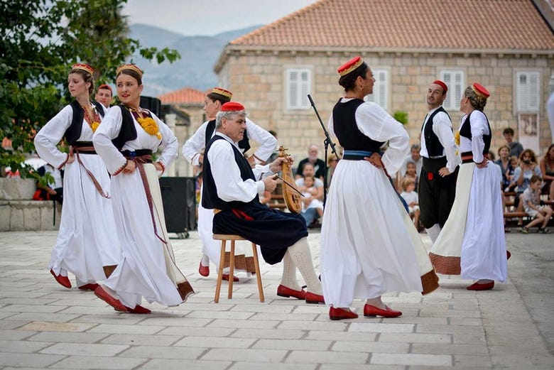 Ballerini del folclore croato