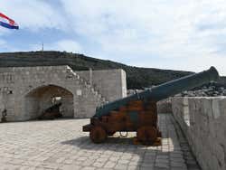 Un cannone del Forte Lovrijenac